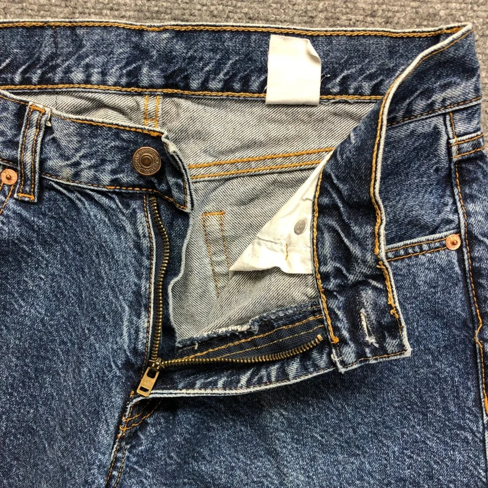 Levis 501 Mens Original Fit Straight Leg Blue Denim Jeans 32x32 Medium Wash